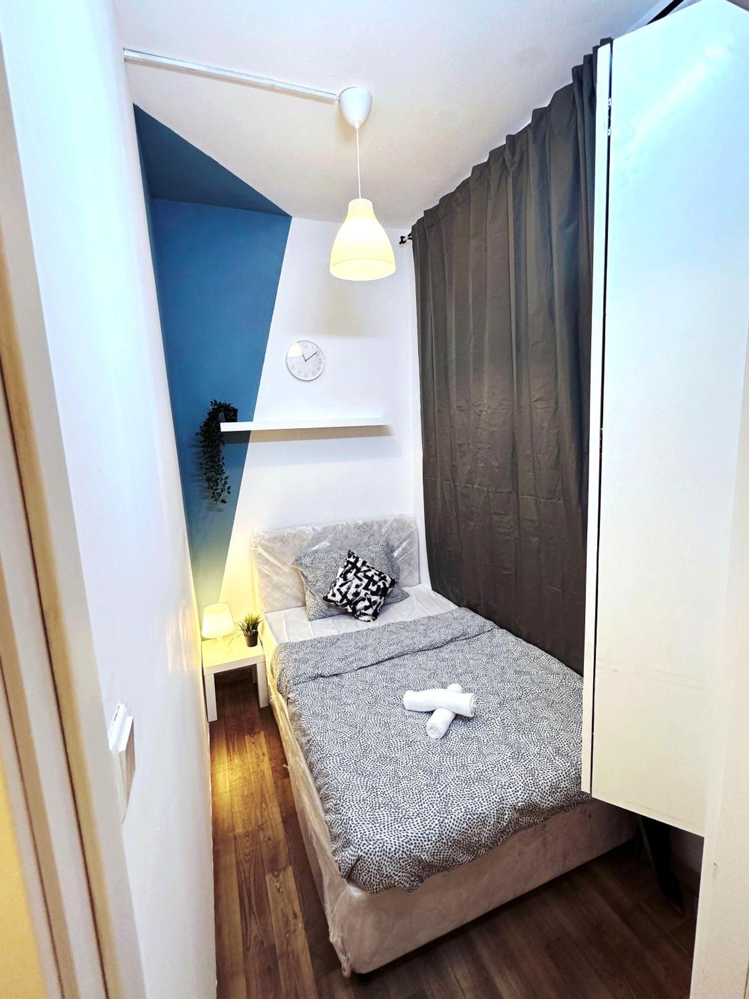 Inspire Partition Room In Al Seef Near Burjuman Metro Dubai Ngoại thất bức ảnh